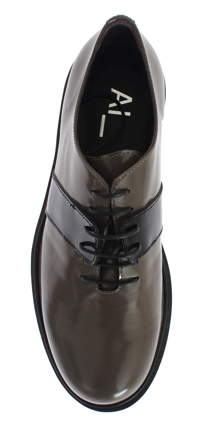 Chaussures AI_ grise en cuir
