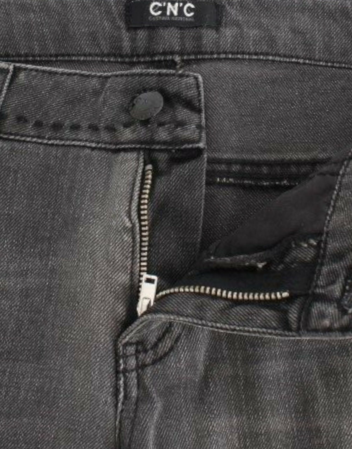 Jean Costume National gris (droit)
